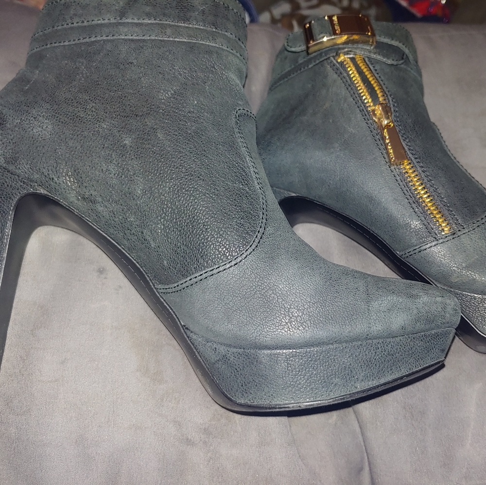 NWOT Vince Camuto boots